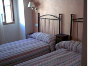 Отель Hostal Las Sabinas  Бухаралос